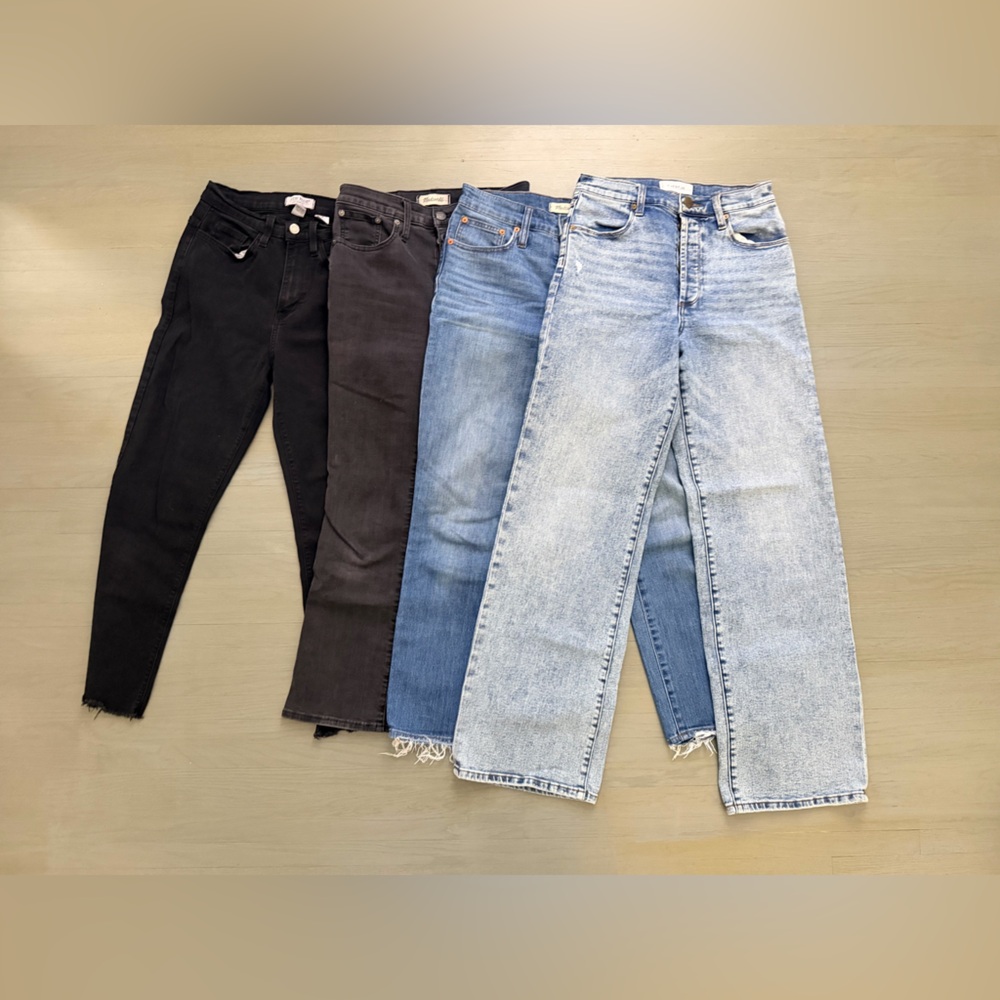 Lot 4 Pairs Women's Straight Leg Jeans - Black, Gray, Blue Size 26